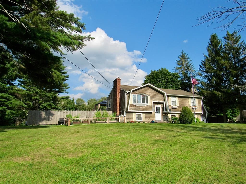 595 Lebanon Hill Rd, Southbridge MA 01550 photo 3