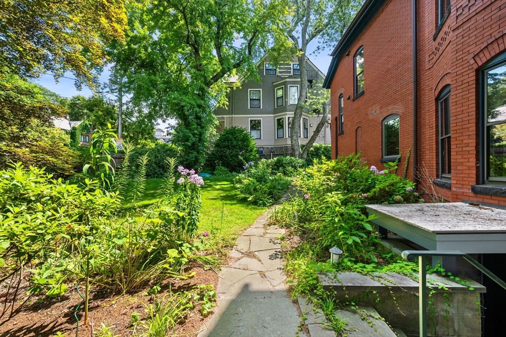 140 Upland Road, Cambridge MA 02140 photo 4