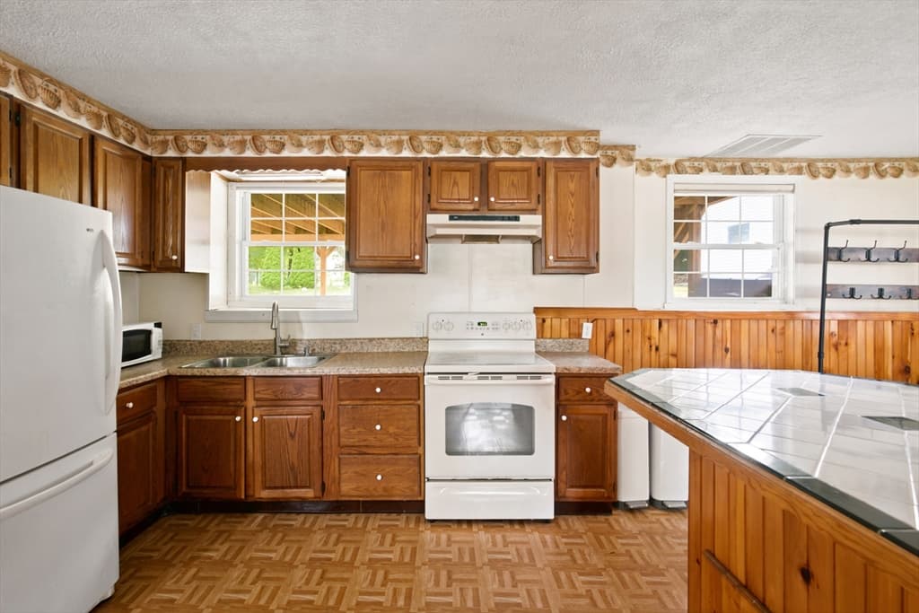 19 Sawdy Pond Avenue, Tiverton RI 02878 photo 27