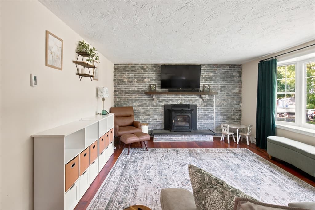 19 Sawdy Pond Avenue, Tiverton RI 02878 photo 6