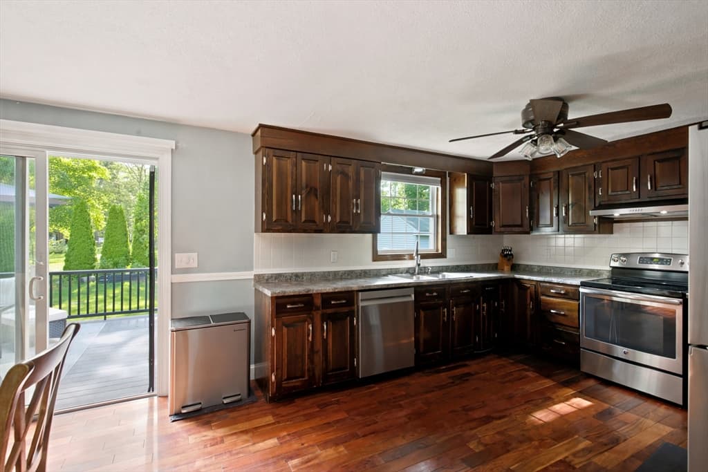 19 Sawdy Pond Avenue, Tiverton RI 02878 photo 14