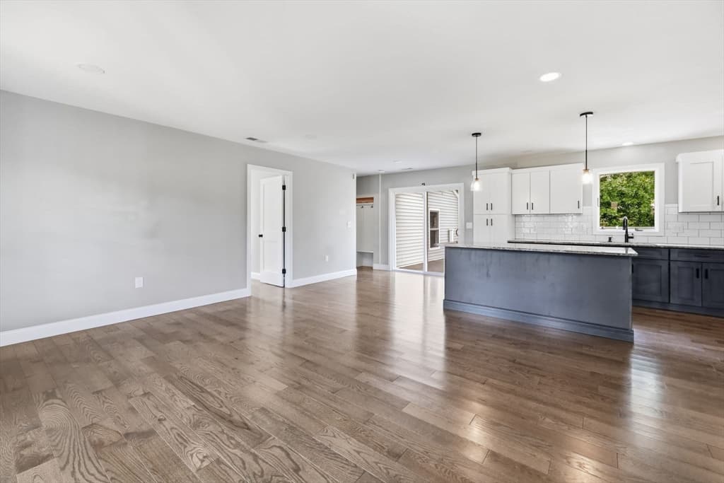 54 Beverly Dr, Westfield MA 01085 photo 6