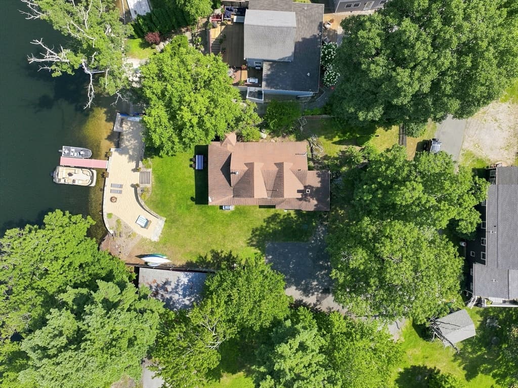 Single Family Residence at 53 Kinsley Ln, Mendon MA 01756, Mendon, photo 5 of 42