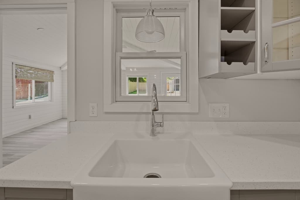 225 Mount Pleasant St, Fall River MA 02720 photo 14