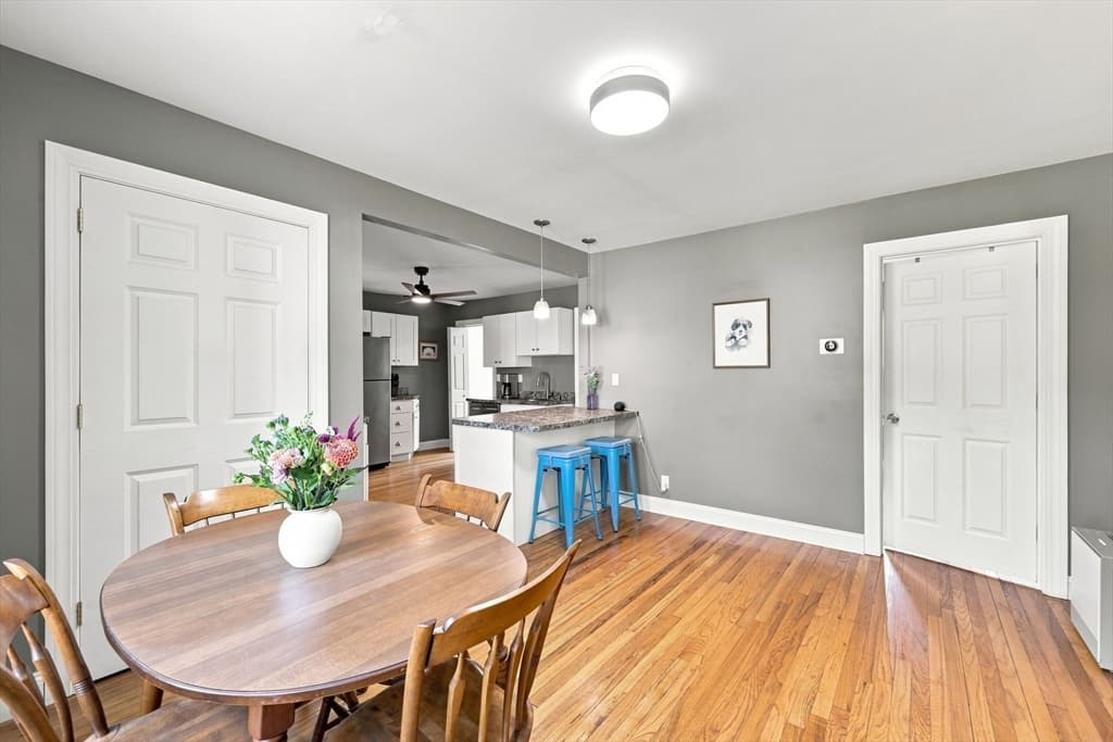 37 Kensington St, Agawam MA 01030 photo 11