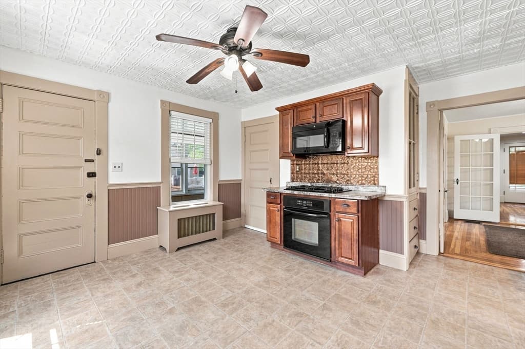 15 Hampstead St, Lowell MA 01852 photo 27