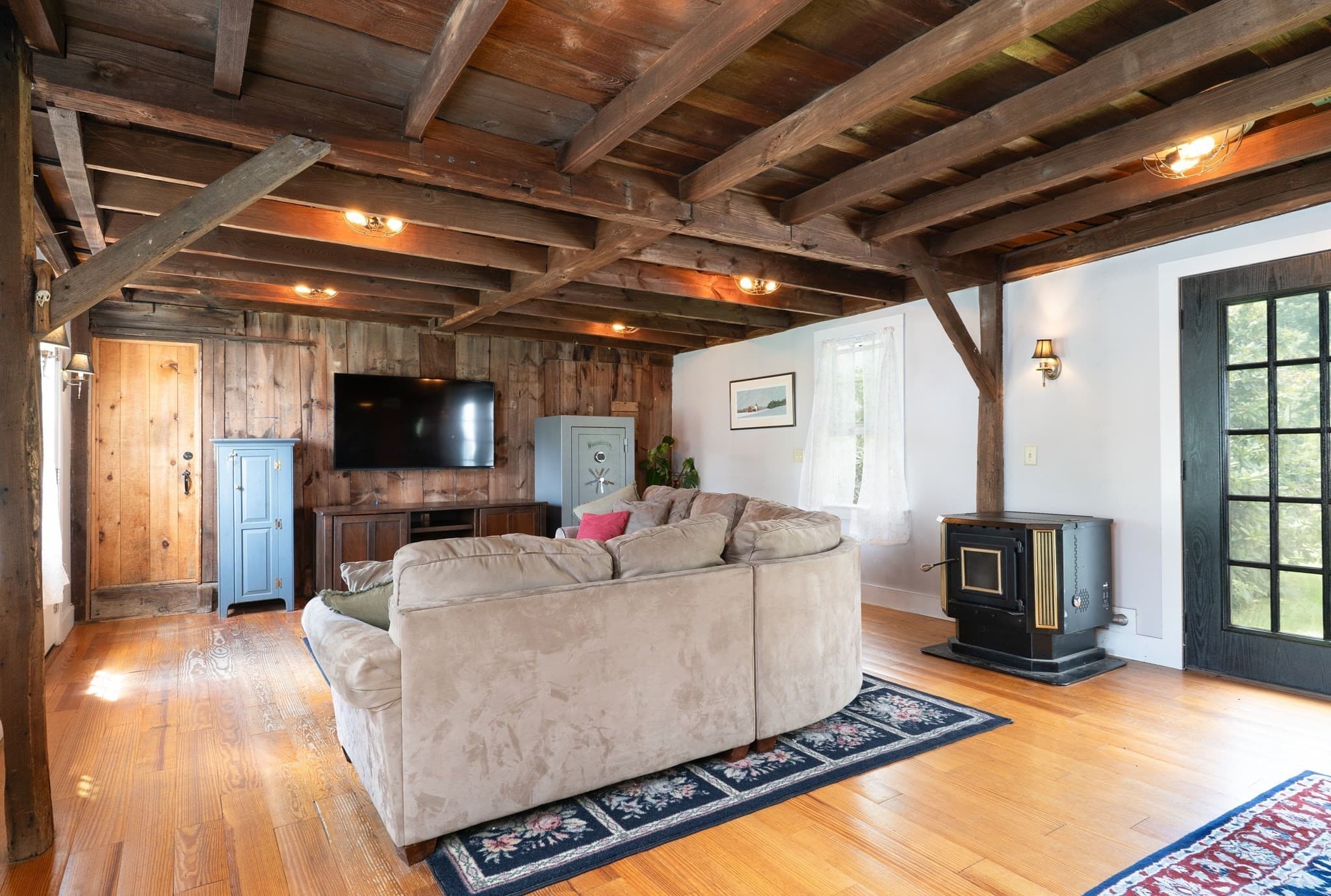 Single Family Residence at 16 Wales Rd, Brimfield MA 01010, Brimfield, photo 7 of 42