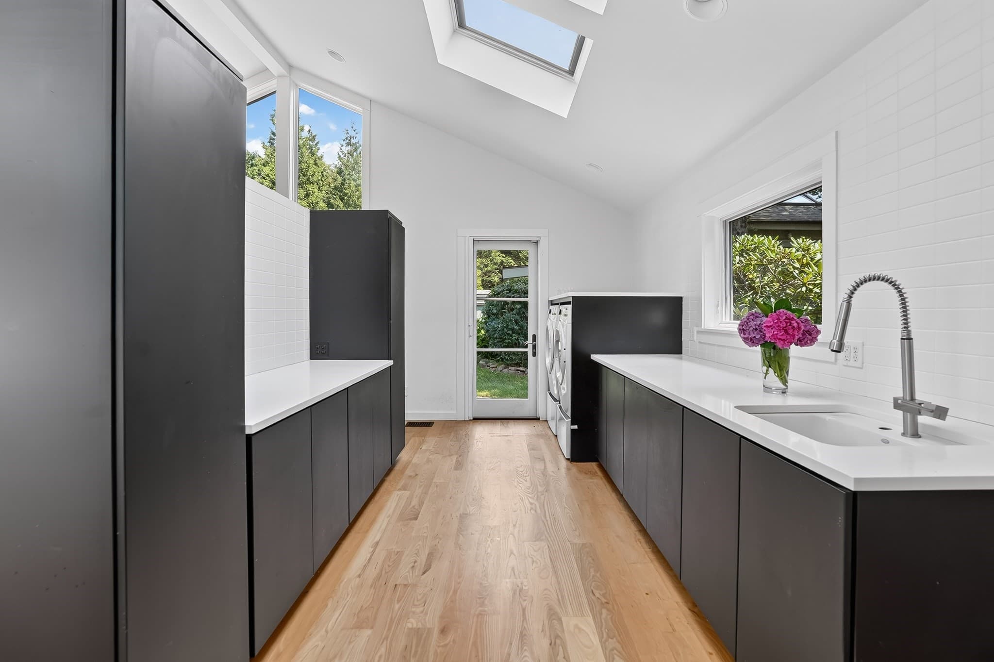 Single Family Residence at 99 Oak Lane, West Tisbury MA 02575, photo 16 of 31