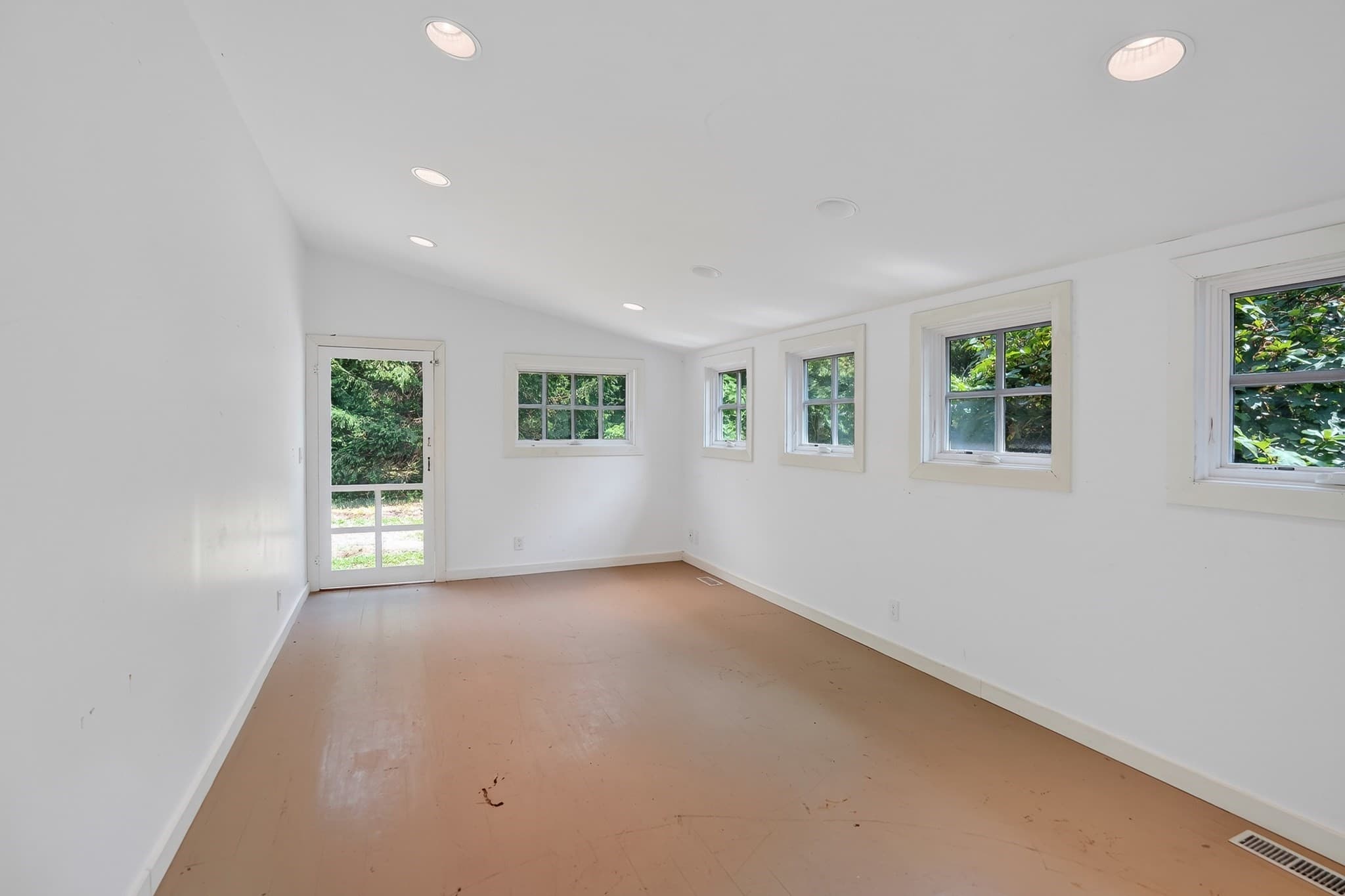 Single Family Residence at 99 Oak Lane, West Tisbury MA 02575, photo 24 of 31
