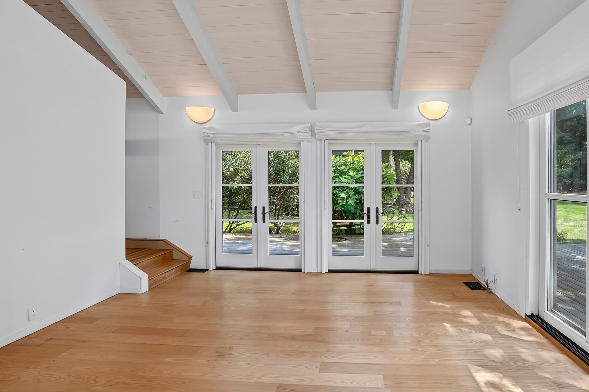 Single Family Residence at 99 Oak Lane, West Tisbury MA 02575, photo 8 of 31