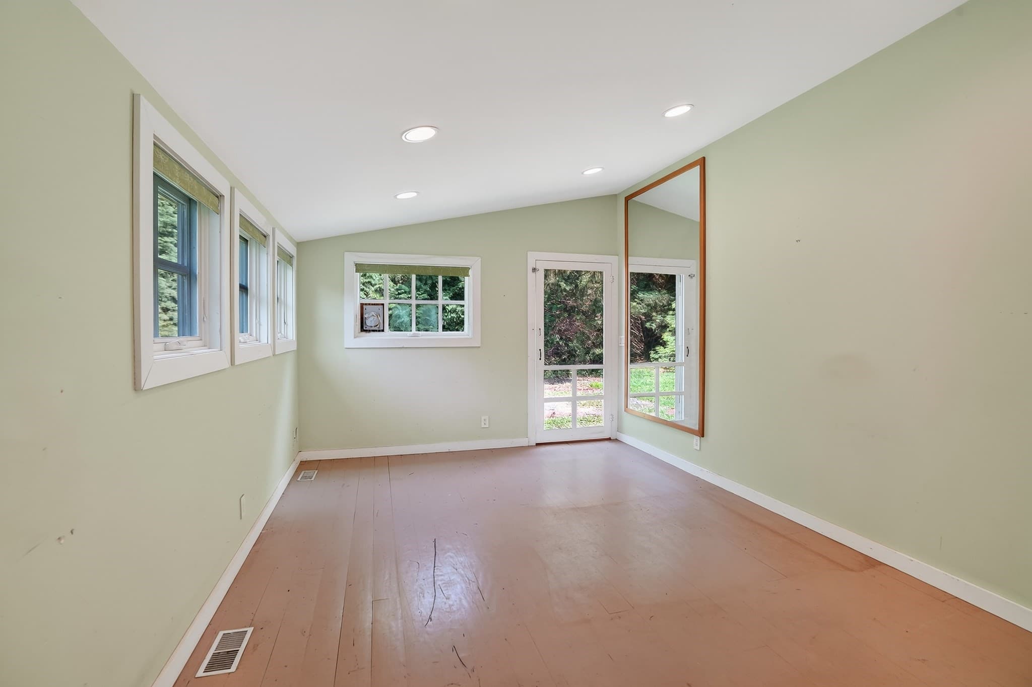 Single Family Residence at 99 Oak Lane, West Tisbury MA 02575, photo 25 of 31