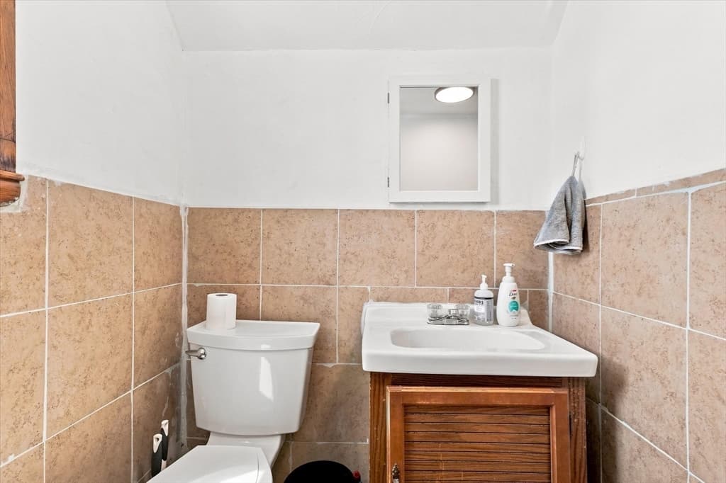 32 Villa Ave, Everett MA 02149 photo 23