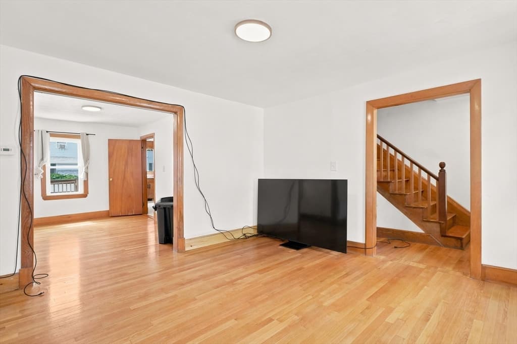 32 Villa Ave, Everett MA 02149 photo 8