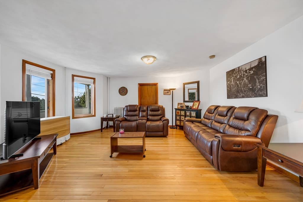 85 Arlington, Revere MA 02151 photo 5