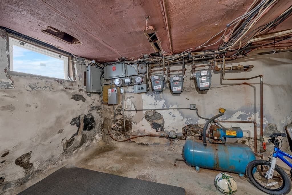 85 Arlington, Revere MA 02151 photo 38
