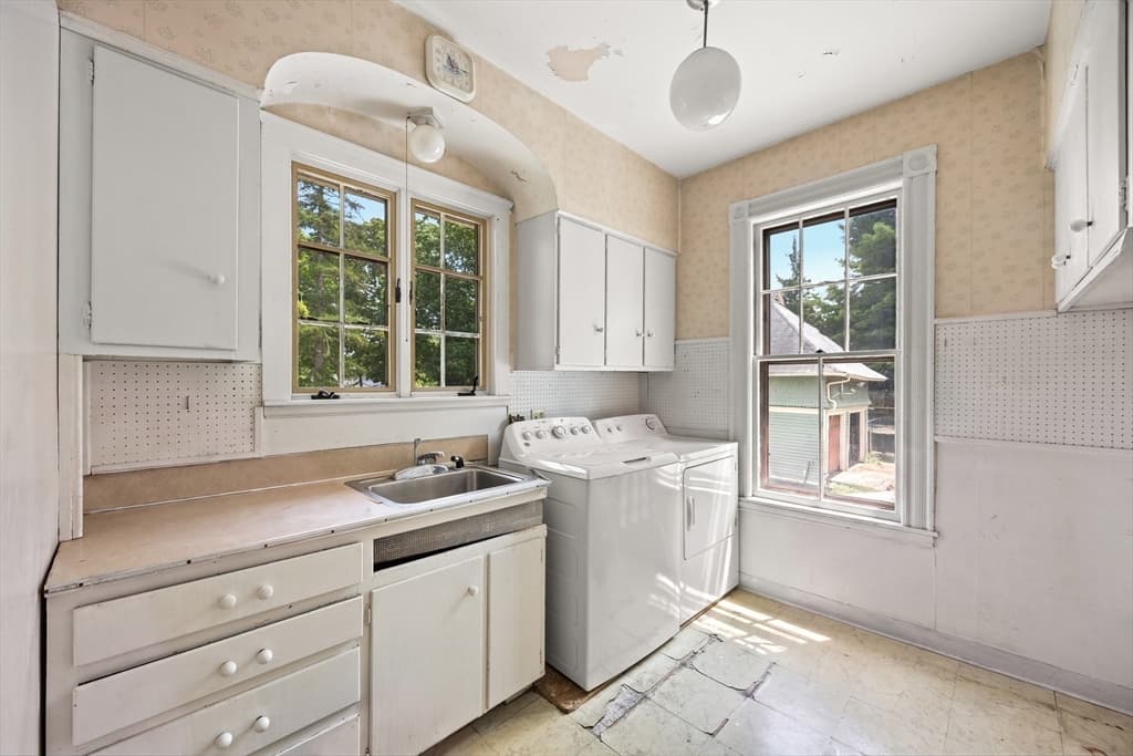 236 Winthrop St, Taunton MA 02780 photo 28