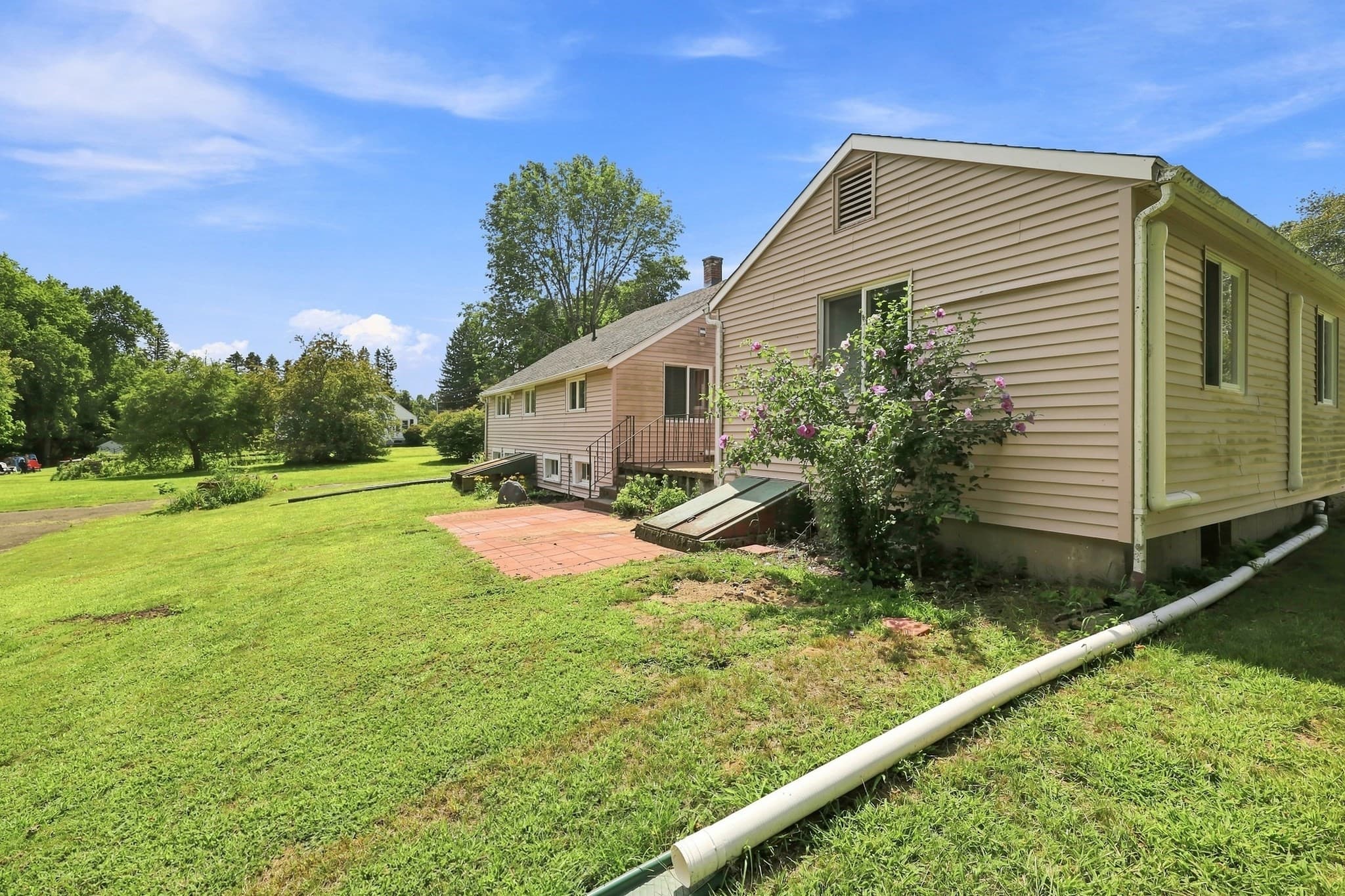 Single Family Residence at 125 South St, Granby MA 01033, Granby, photo 6 of 37
