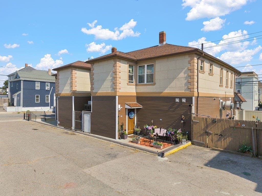 483-491 Brayton Ave., Fall River MA 02721 photo 3
