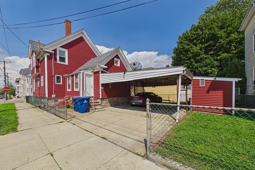 130 Rockland St, New Bedford MA 02740 photo 3