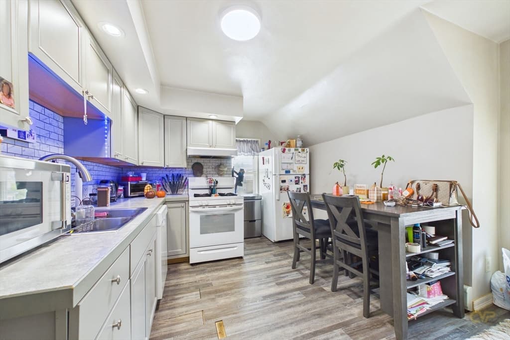 130 Rockland St, New Bedford MA 02740 photo 18