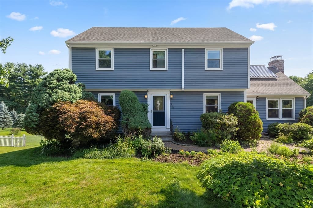 515 Prospect St, West Boylston MA 01583