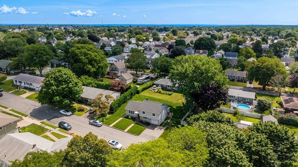70 Fairmount St, New Bedford MA 02740