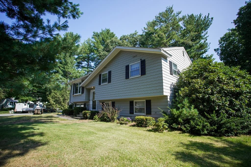 30 Porter St, Billerica MA 01821 photo 2