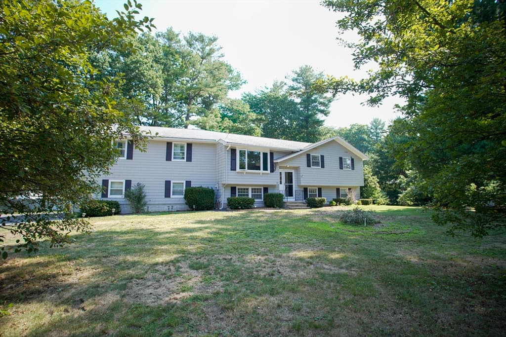 30 Porter St, Billerica MA 01821
