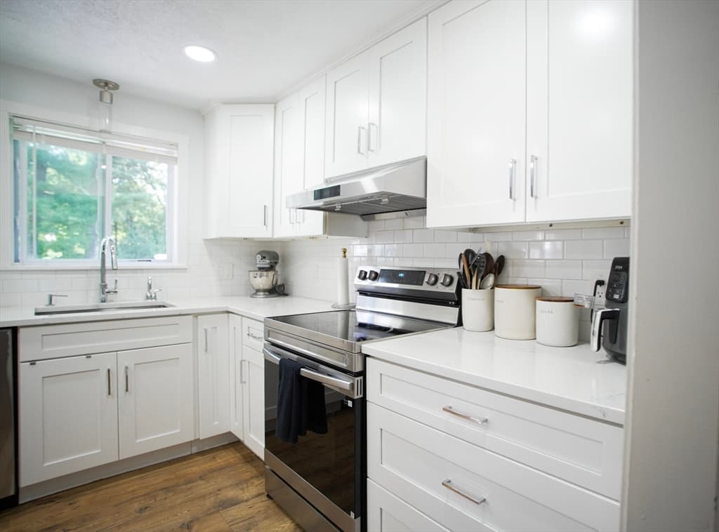 30 Porter St, Billerica MA 01821 photo 8