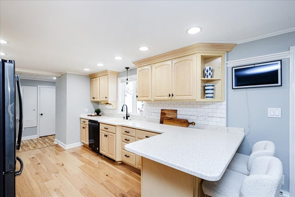 9 Massachusetts Ave, Danvers MA 01923 photo 8