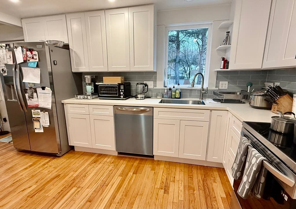 20 Alma Rd, Burlington MA 01803 photo 2