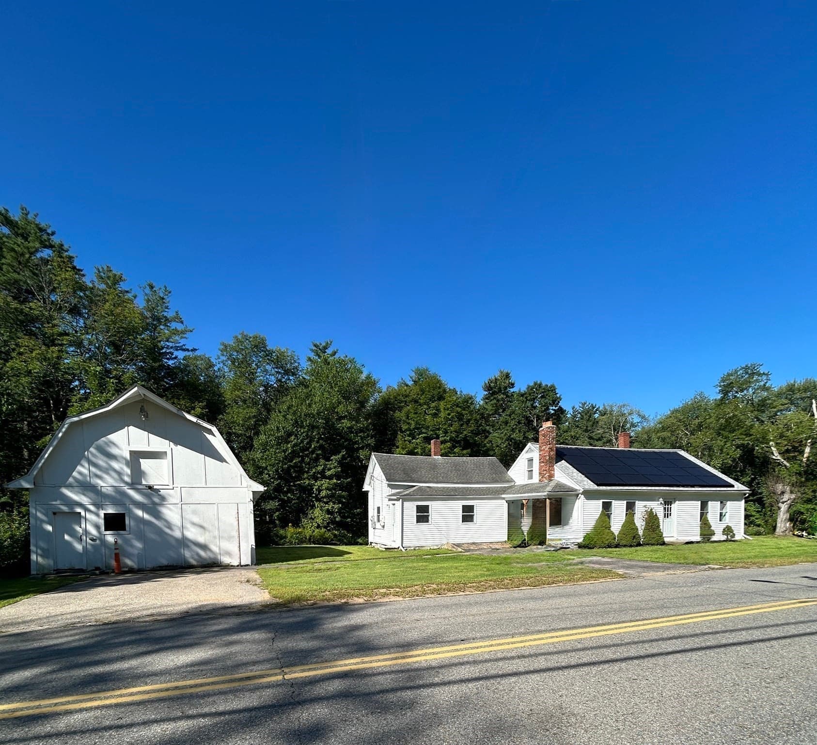 Single Family Residence at 468 Podunk Road, East Brookfield MA 01515, East Brookfield, photo 2 of 35