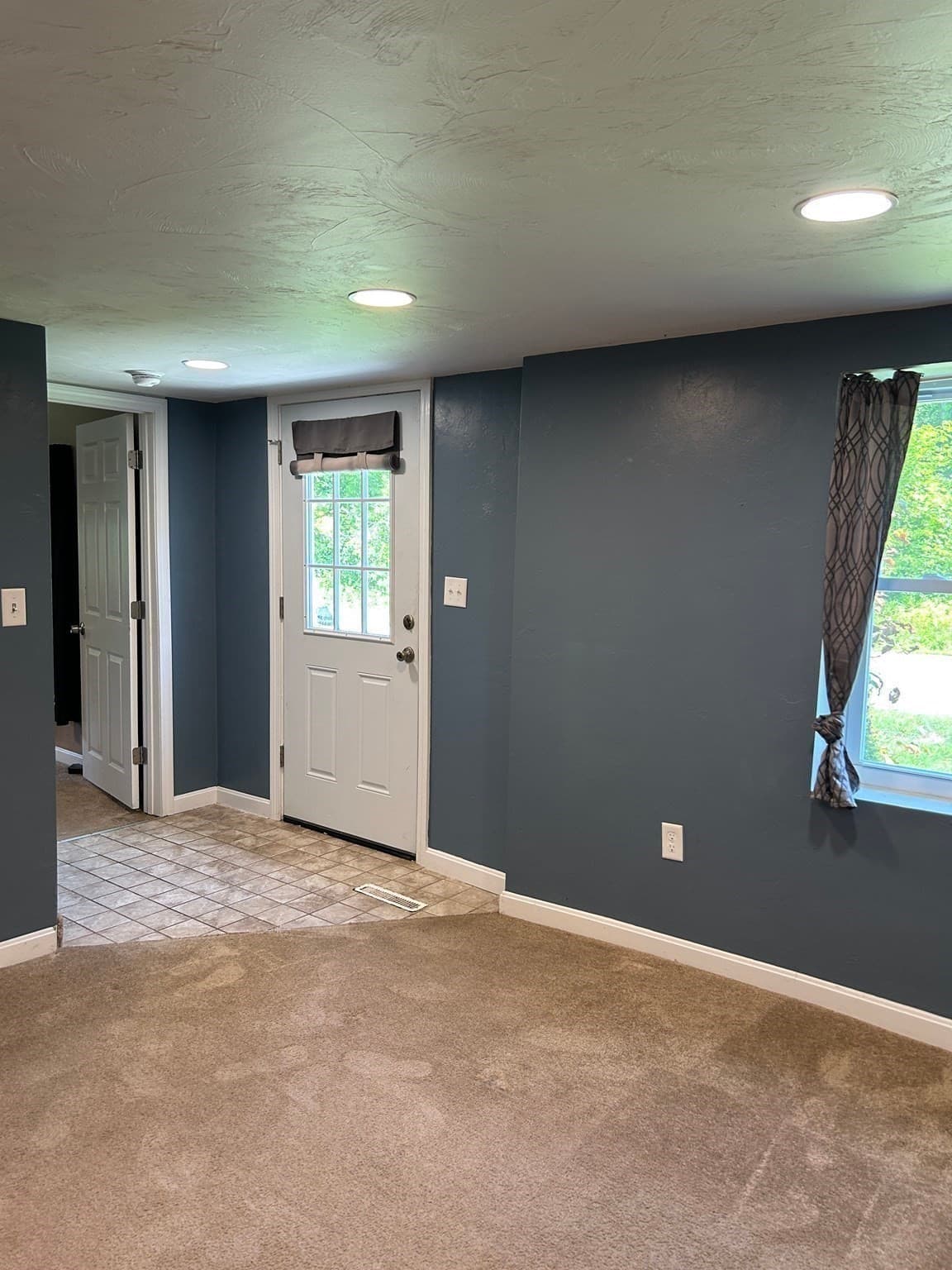 Single Family Residence at 468 Podunk Road, East Brookfield MA 01515, East Brookfield, photo 9 of 35