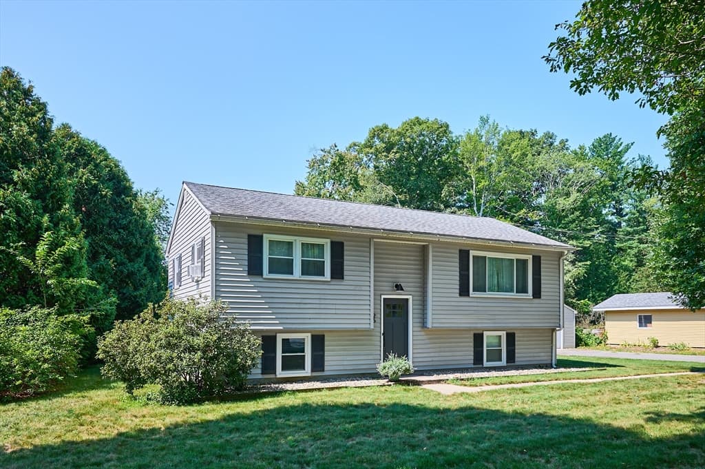 26 Oliver St., Easthampton MA 01027 photo 2