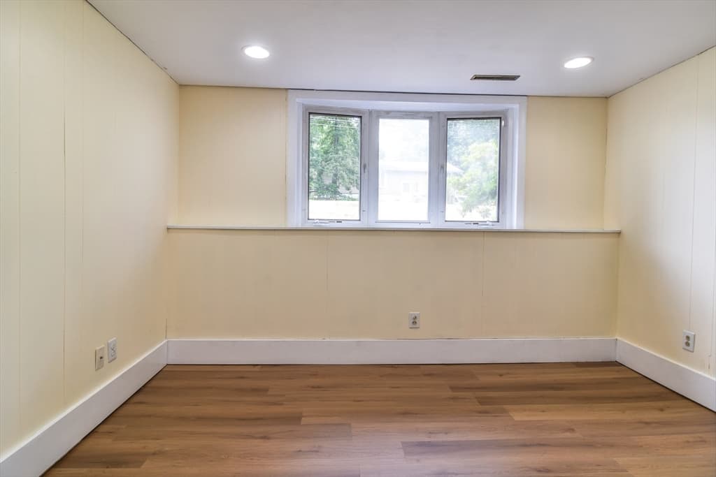 24 Upper Joclyn Ave, Framingham MA 01701 photo 17