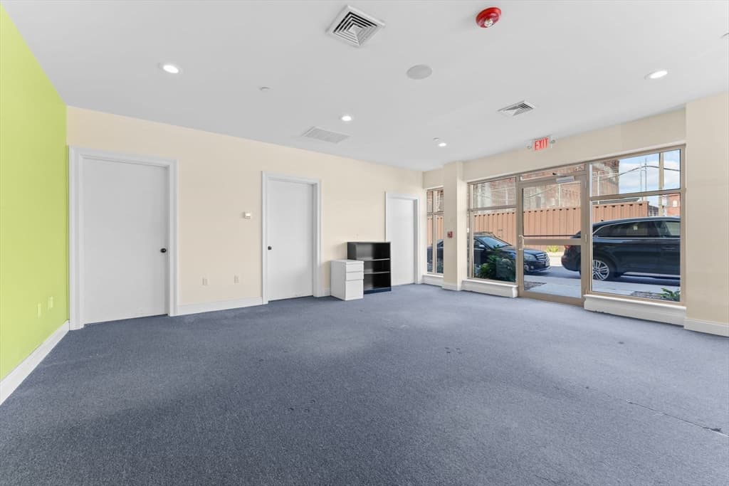 637 E 1st St, Boston MA 02127 photo 9