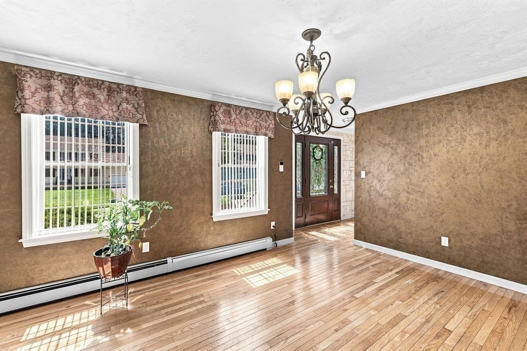 35 Meeshawn Ave, Taunton MA 02718 photo 9