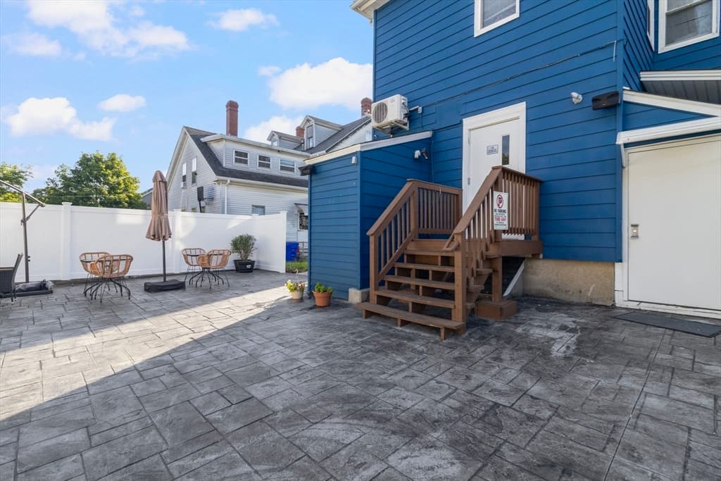 681 Providence St, West Warwick RI 02893 photo 24