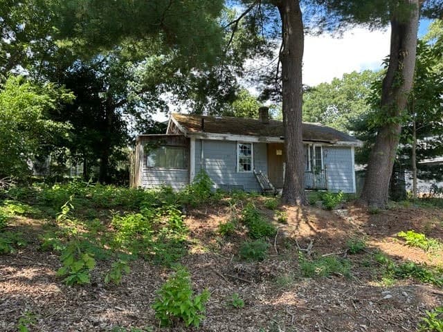 11 Evergreen Rd, Attleboro MA 02703 photo 2
