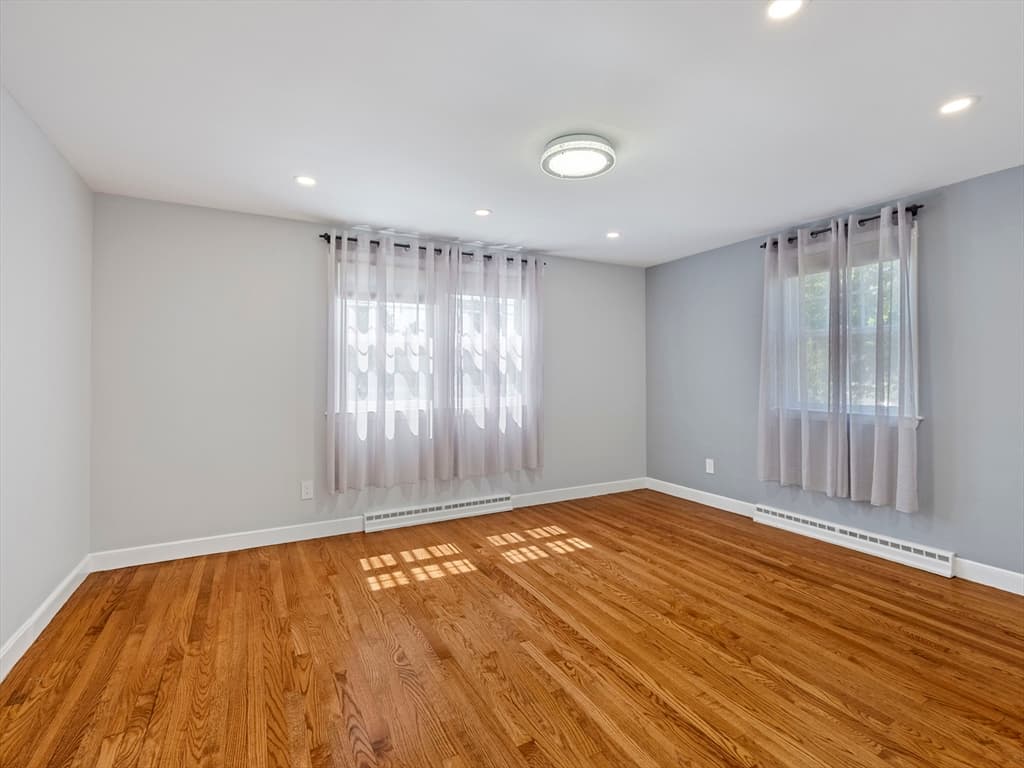 7 Fabens St, Saugus MA 01906 photo 12
