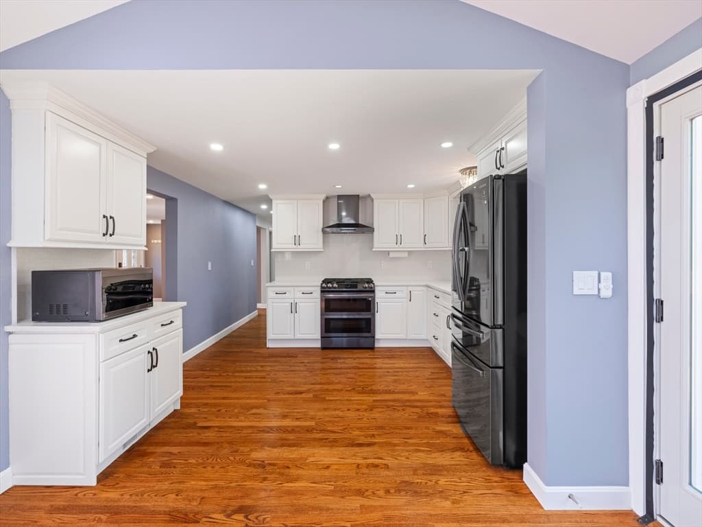 7 Fabens St, Saugus MA 01906 photo 7