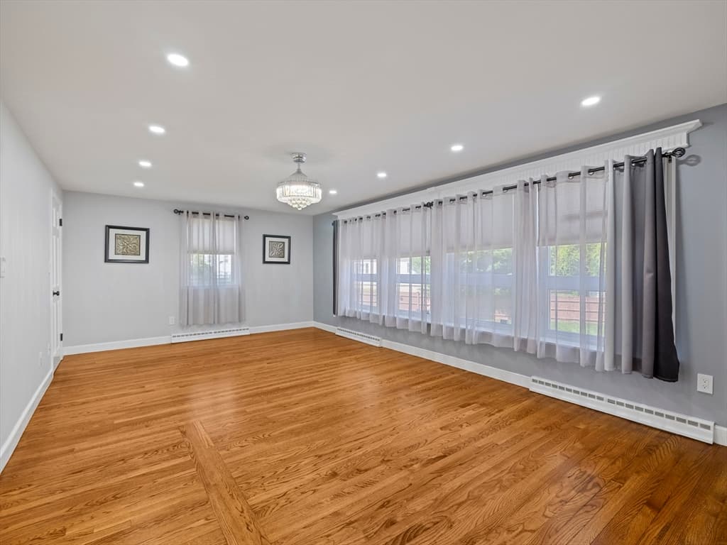 7 Fabens St, Saugus MA 01906 photo 14