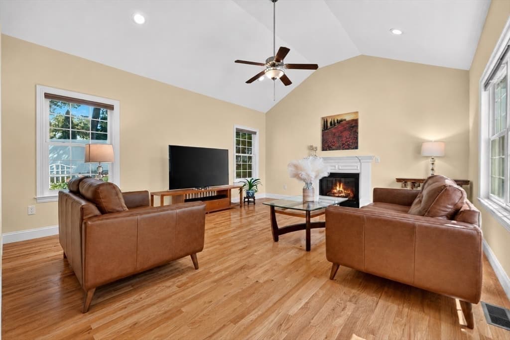 28 Hickory Dr, Shrewsbury MA 01545 photo 6