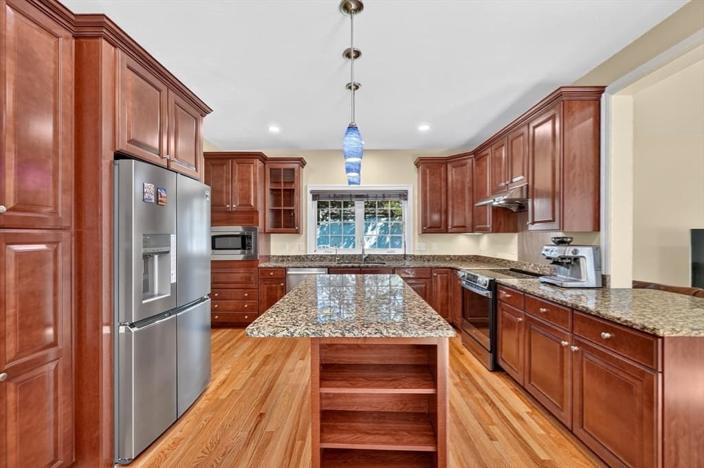 28 Hickory Dr, Shrewsbury MA 01545 photo 10