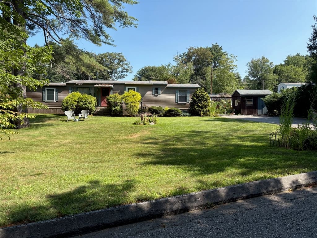 42 Dana Rd., Barre MA 01005