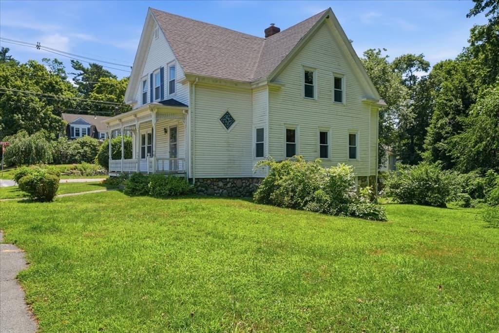 74 Wareham St, Middleboro MA 02346 photo 3