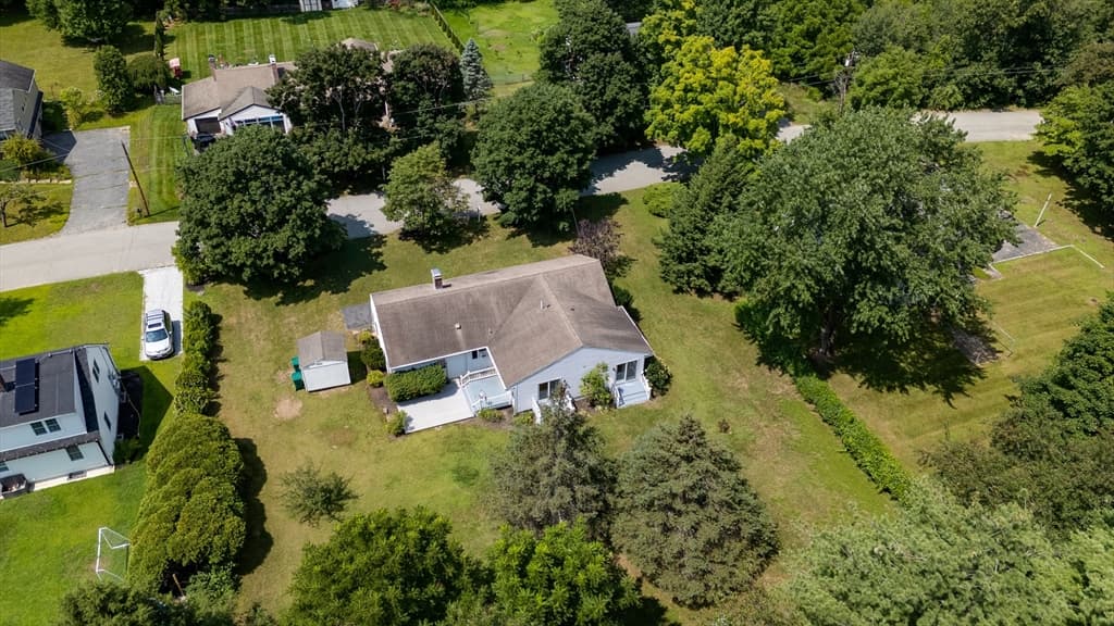 15 Burbank Ln, Lancaster MA 01523 photo 5