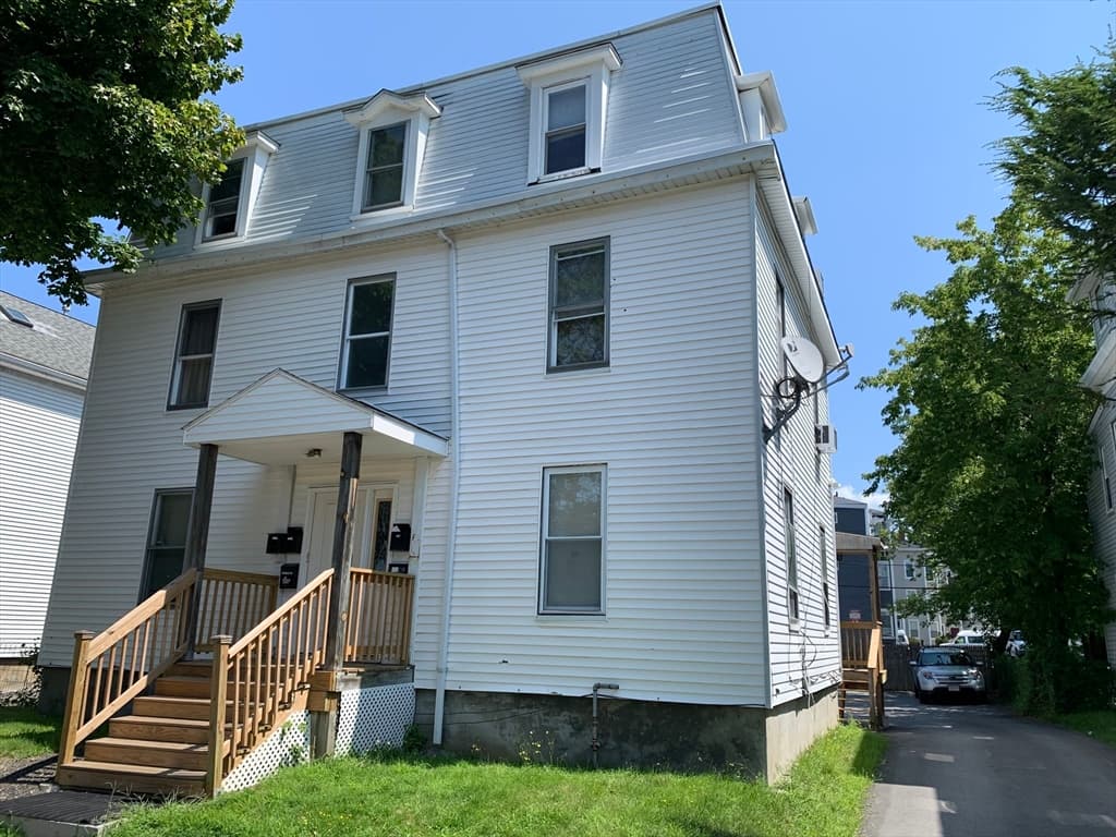 10 Denny St, Worcester MA 01609
