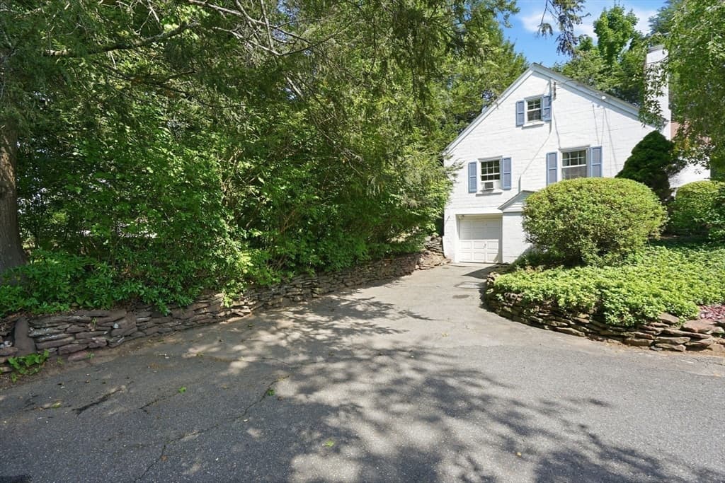 Single Family Residence at 1374 Plumtree Rd, Springfield MA 01119, Springfield, photo 33 of 35