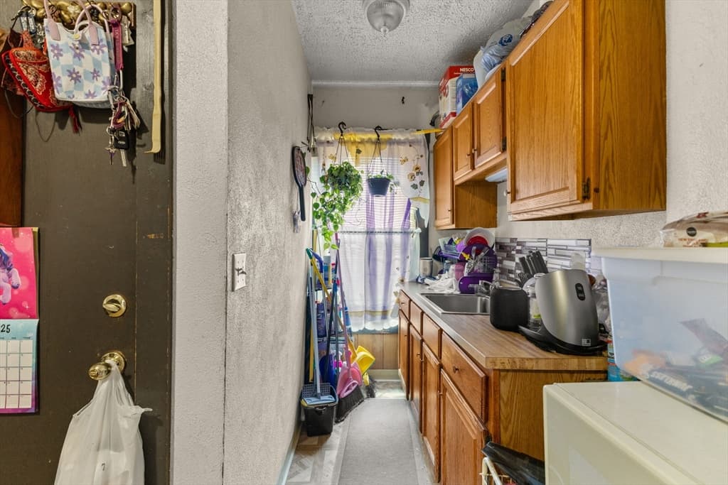 282 Belmont St, Brockton MA 02301 photo 18